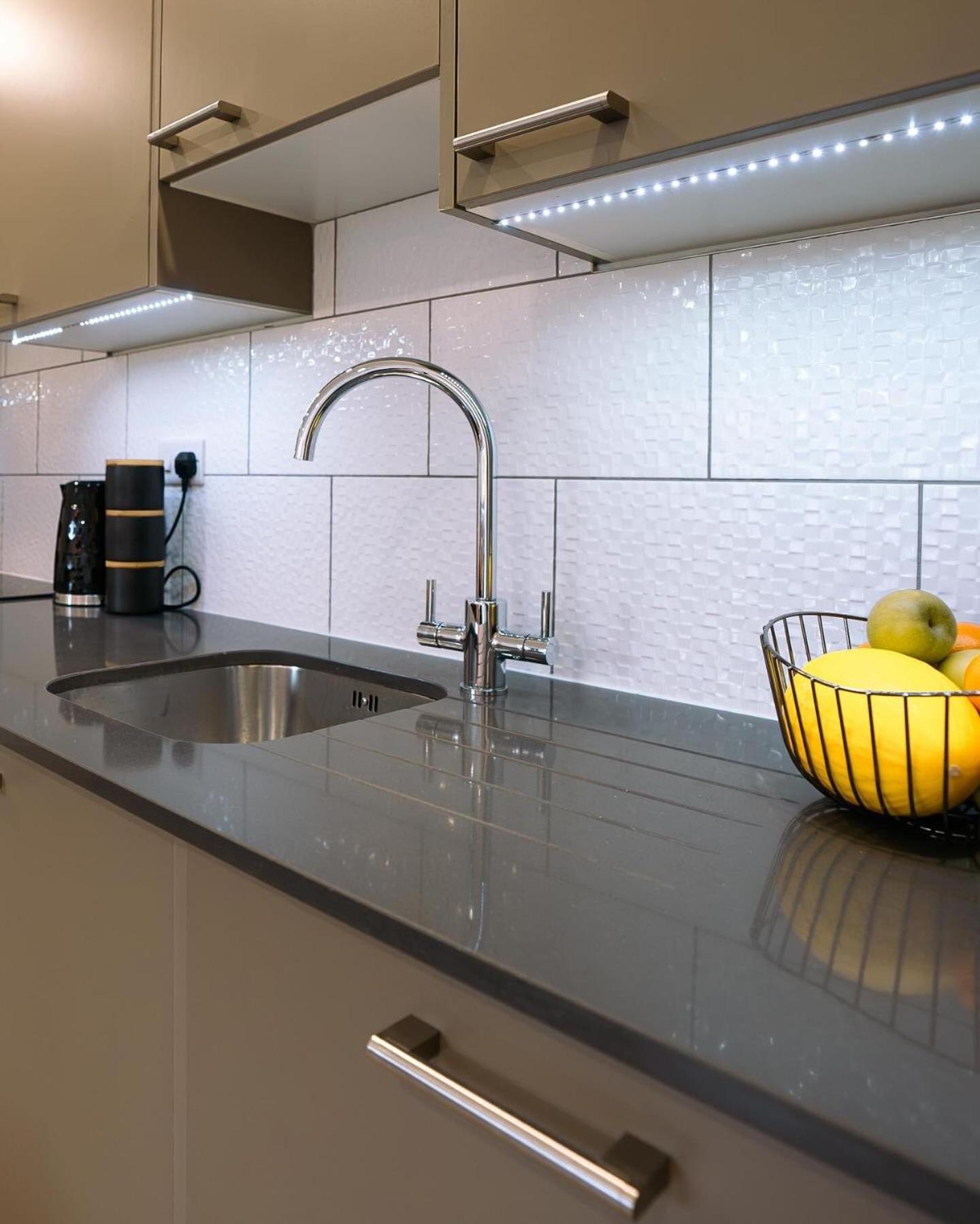 Modern City Centre Apartment Exeter Bagian luar foto